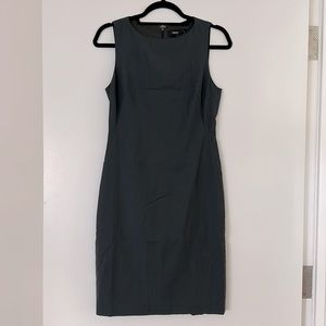 Theory fitted work dress in wool, excellent condition, size 2, dark grey